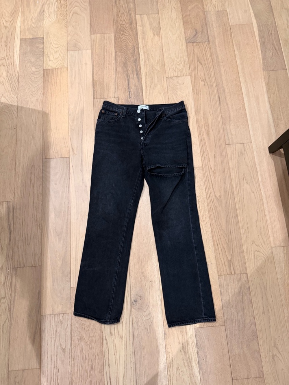 Agolde Black Straight-Leg High-Rise Jeans with Knee Rip - Picture 2 of 7